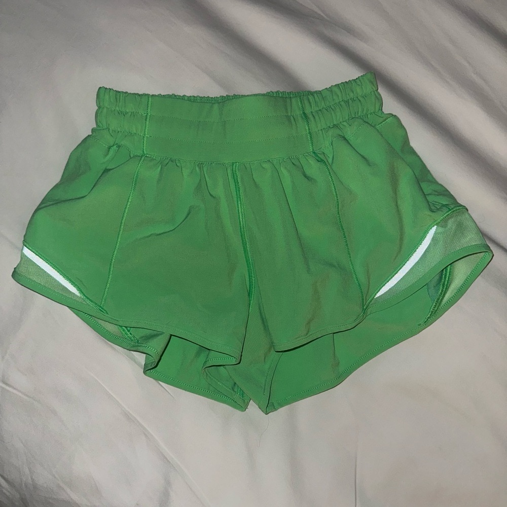 lululemon athletica - Green Women's Hotty Hots - 2.5” - Size 2